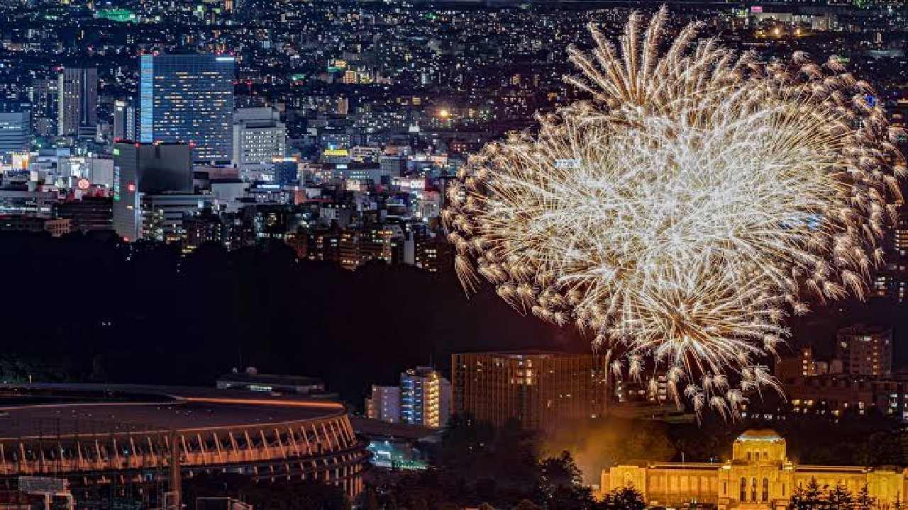 Jingu Gaien Fireworks Festival (Shinjuku)